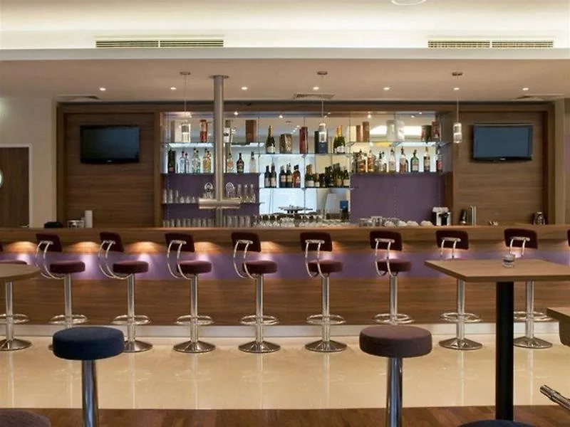 Premier Inn Hamburg City Alster فندق