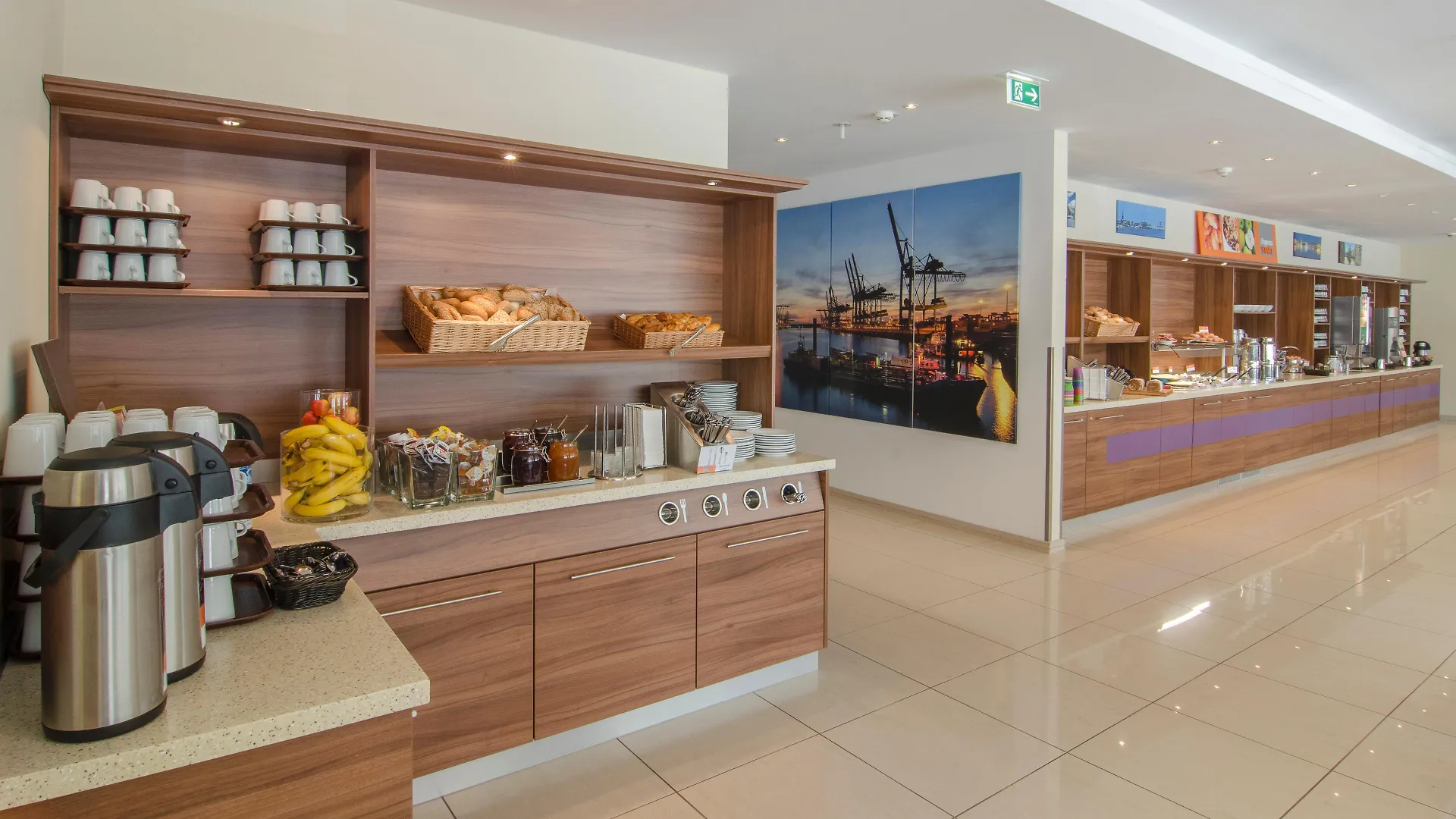 *** فندق Premier Inn Hamburg City Alster ألمانيا