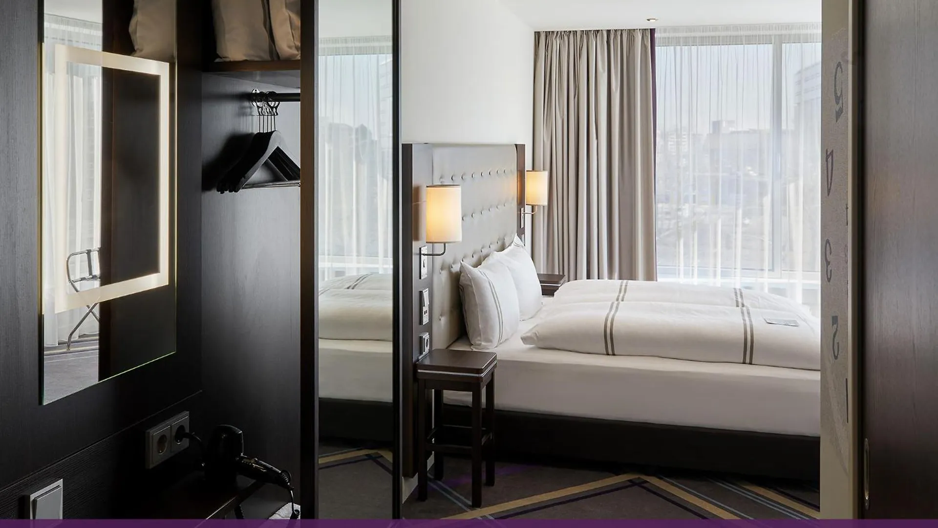 Premier Inn Hamburg City Alster فندق