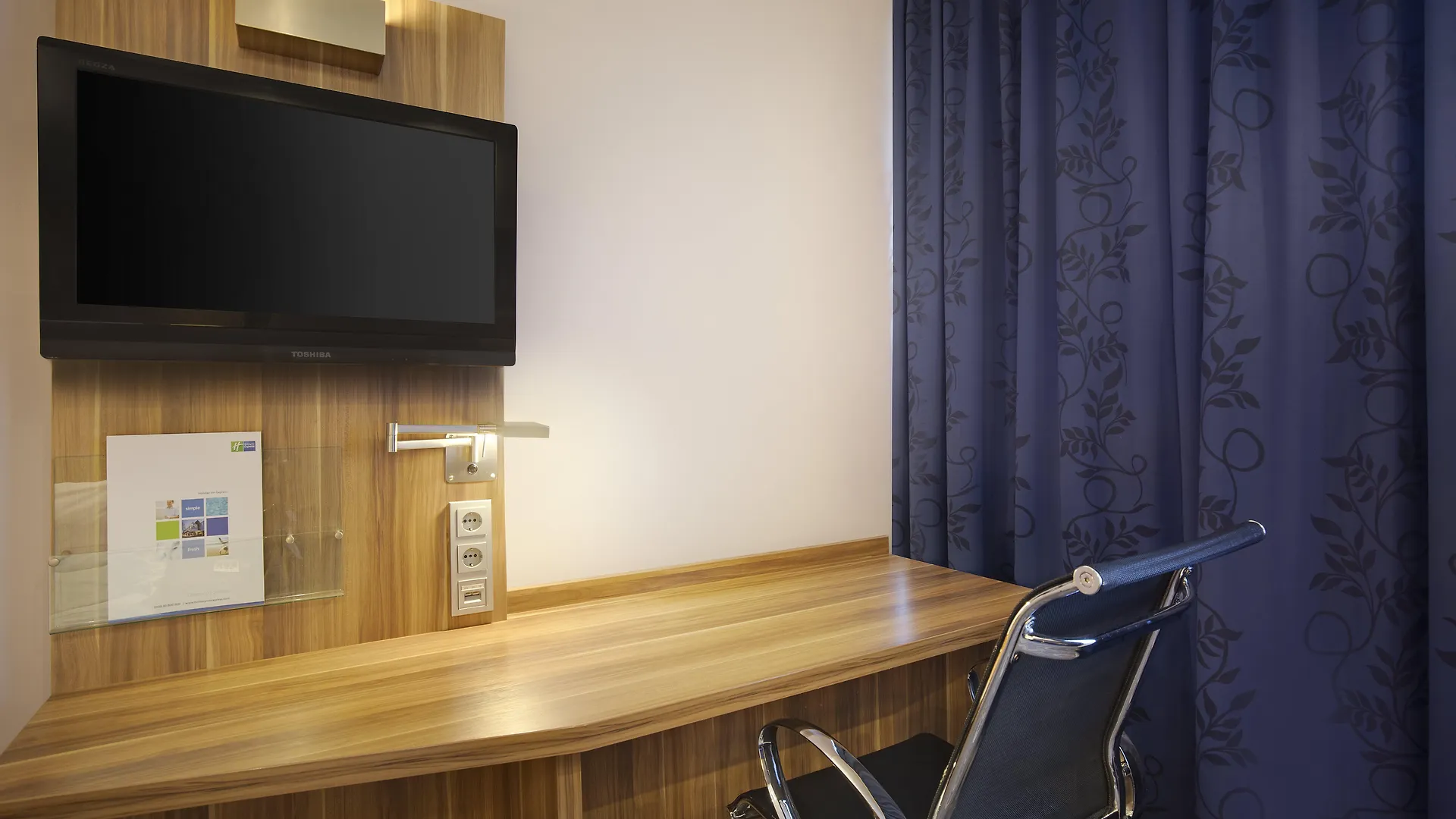 Premier Inn Hamburg City Alster Szálloda
