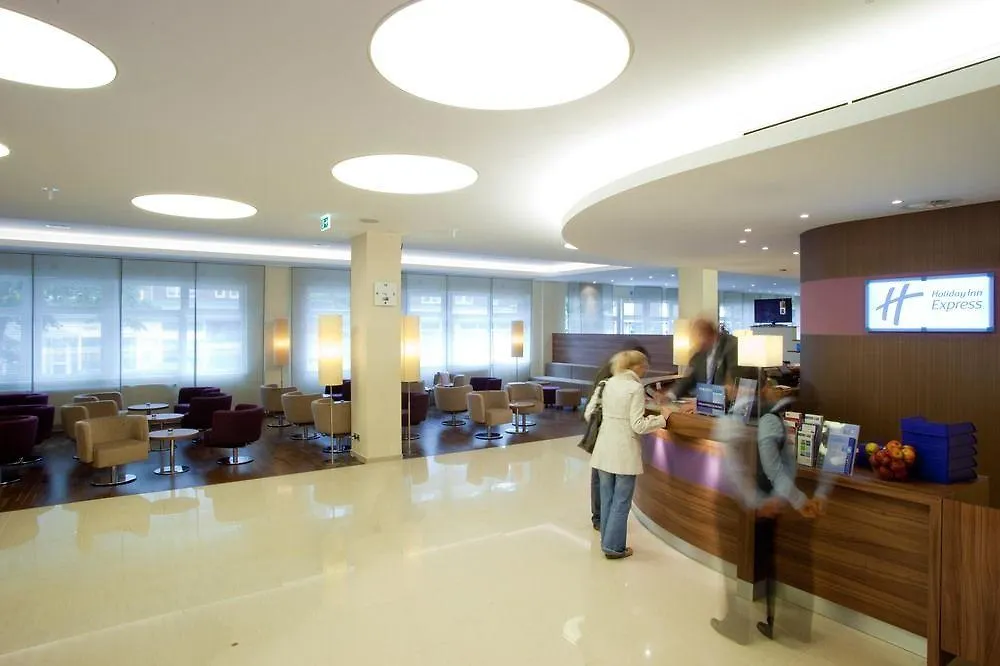 Premier Inn Hamburg City Alster 3*,  Germania
