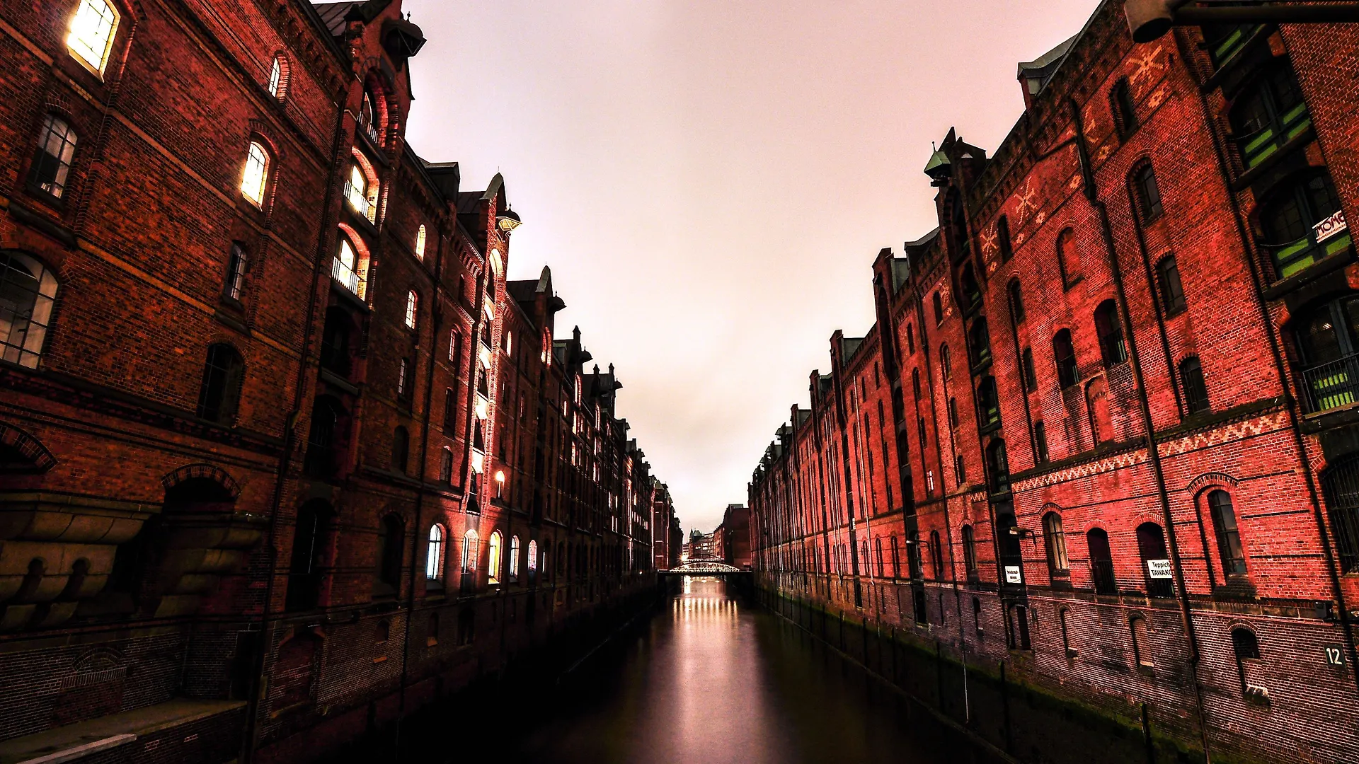 Premier Inn Hamburg City Alster Hotel
